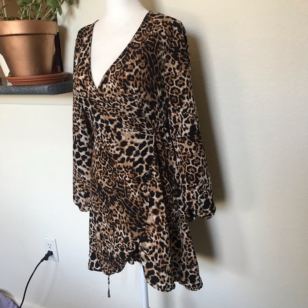 Reverse Leopard Print Wrap Dress - Picture 11 of 12